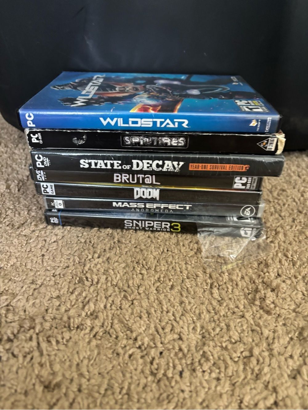 PC Game Stack - Mixed PC Game Collection (Black)